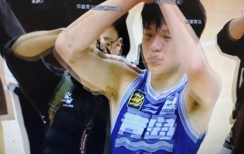 悦盈官网 -包含今夜CBA常规赛焦点战，浙江队完成再遭质疑，赛场秩序良好，年轻球员获得机会的词条