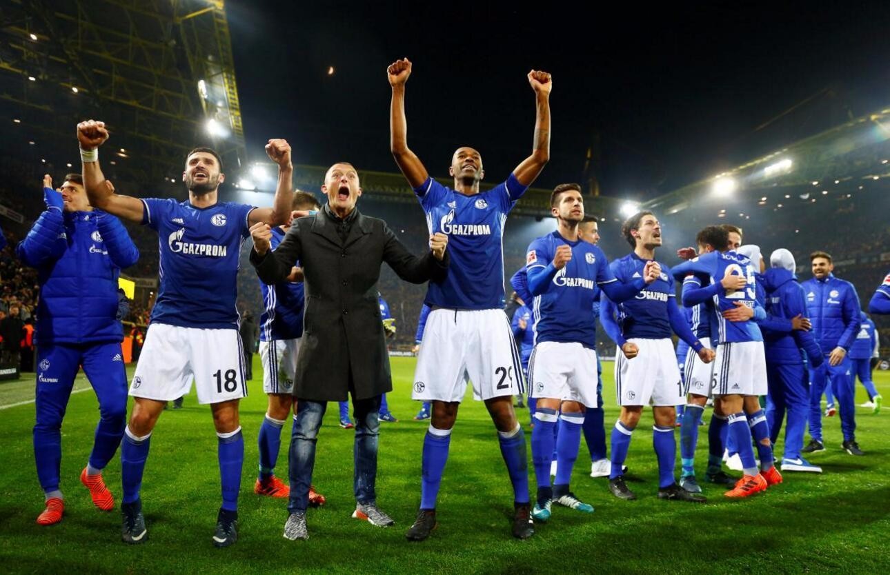 山东男篮围绕欧冠复出首秀风云突变多特蒙德窗口期刷新队史纪录，西亚卡姆赛事官方发布失利新规看傻球迷的简单介绍